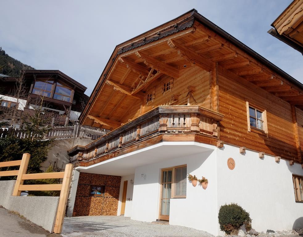 Ferienhaus Stubaiblick Нойштіфт-ім-Штубайталь Номер фото